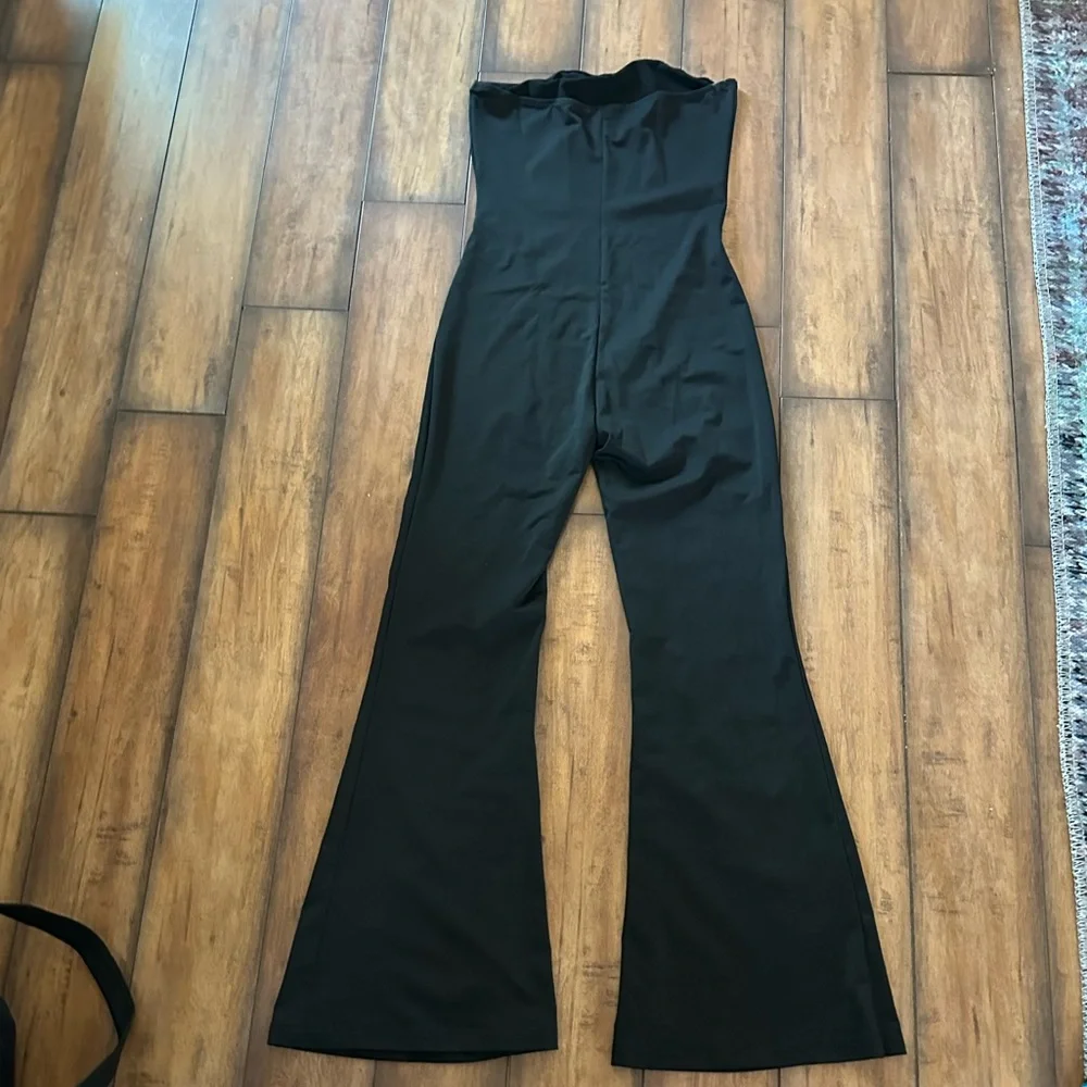 Black Sleeveless Jumpsuit - Picture 2 of 2